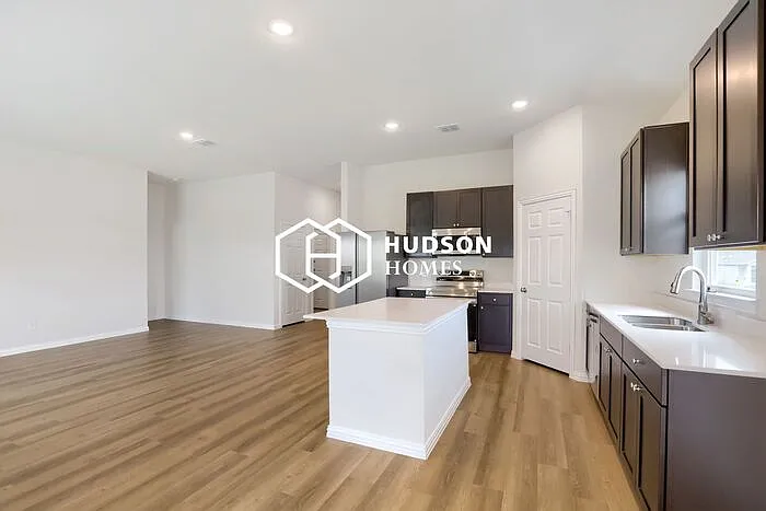 1229 Richards Ranch Rd — Photo 6