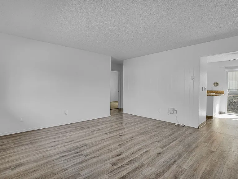 #765 ALDERBROOK APARTMENTS — Photo 14