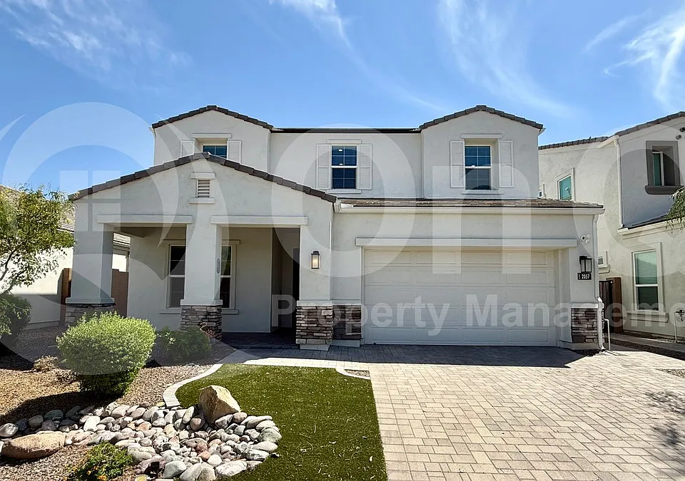 2057 E Questa Dr