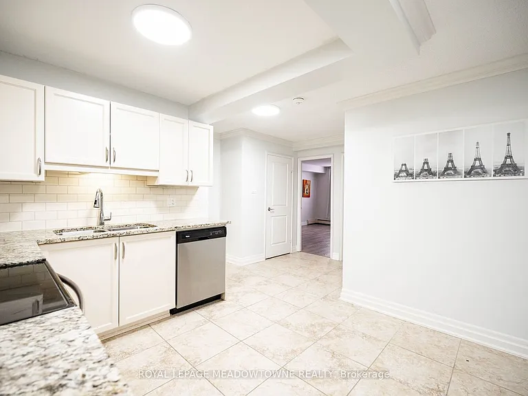 55 Yarmouth St #302 — Photo 15