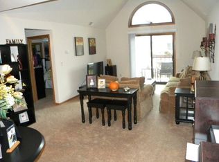 23917 Hastings Ct UNIT 702, Sussex, WI 53089
