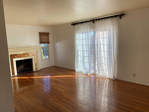 3rd image of 4961 College Ave
