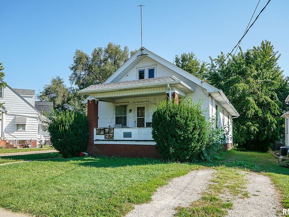 2nd image of 802 Hanssler St