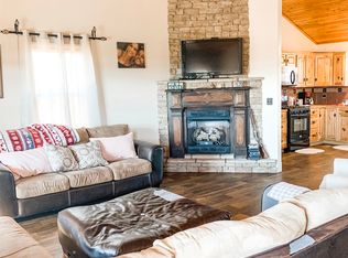 12728 Palm Rd, Neosho, MO 64850