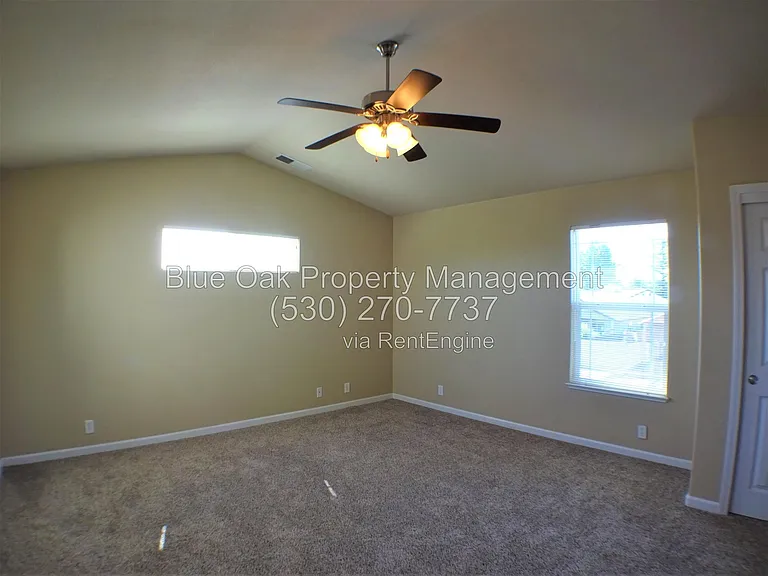 573 Eaton Rd — Photo 7