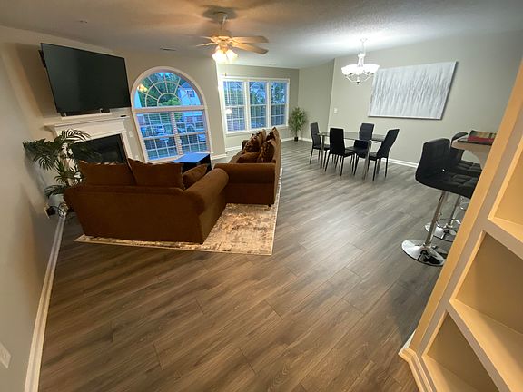 3rd image of 4305 Timberbrooke Dr APT 2A
