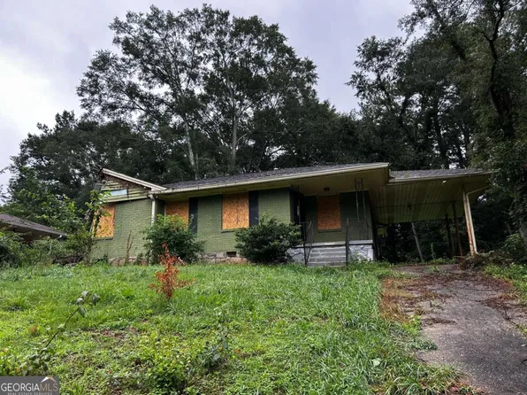 2332 Pinewood Dr, Decatur, GA 30032