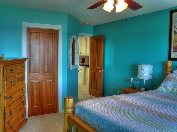 4th image of 11188 Aquila Pl NE