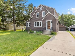 1837 Vinland St, Oshkosh, WI 54901