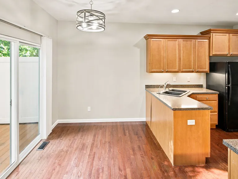 404 Willott Square Dr — Photo 7