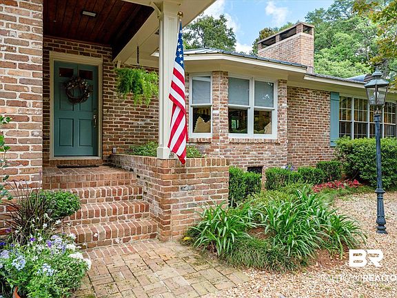 2nd image of 68 Byrnes Blvd