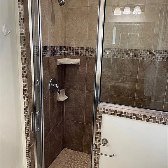 1312 E Daffodil #B — Photo 12