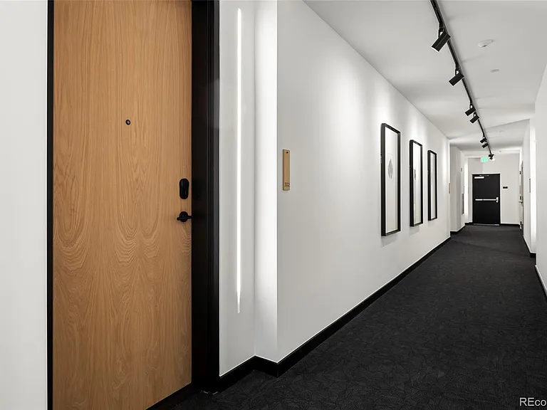 1601 Park Ave #302 — Photo 2