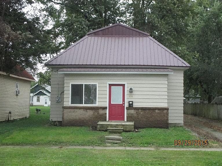 1st image of 608 5th Ave W