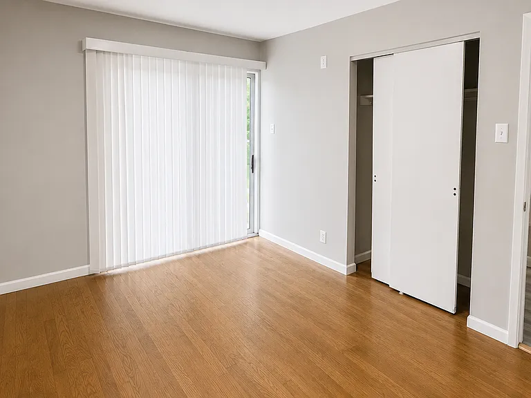 645 Shepley Dr — Photo 8