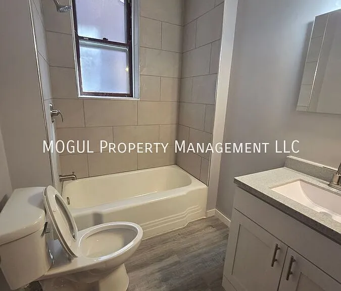 3451-3453 Iowa Ave #3451 IOWA — Photo 6