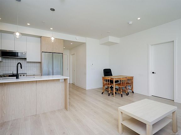 2nd image of 1301 Hillside Ave #308