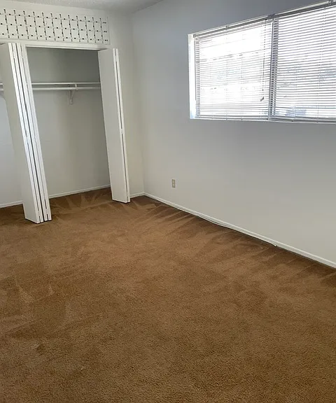 4246 Lockwood Ave — Photo 7
