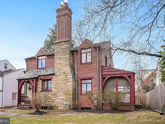 2nd image of 4624 46th St NW