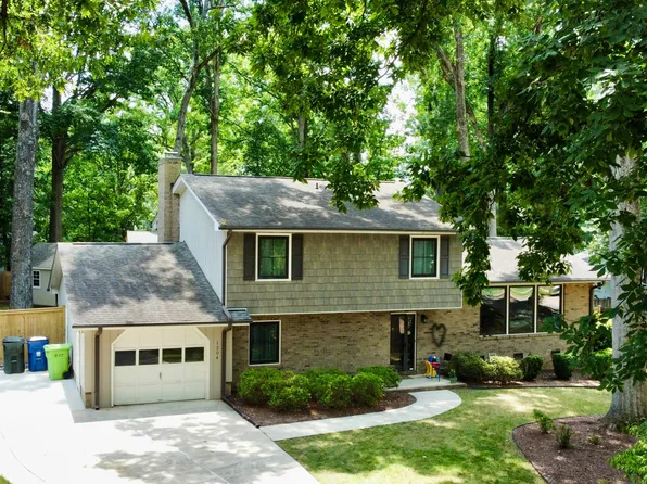 1204 Indian Trail Dr, Raleigh, NC 27609