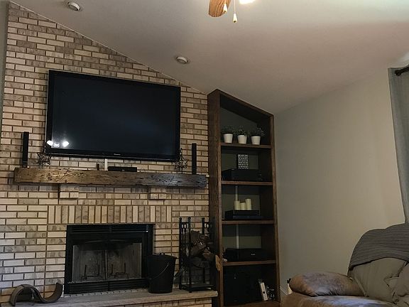 2nd image of 370 E Janet Dr