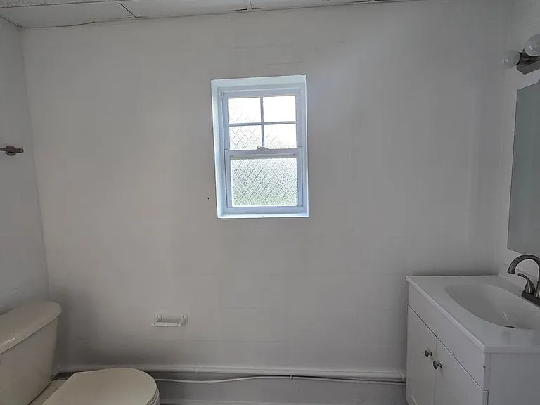 1001 N Bracewell Dr — Photo 12