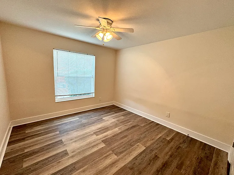 2565 Gary Cir — Photo 11