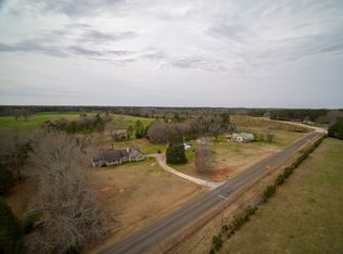 64 Monterey Rd, Abbeville, SC 29620