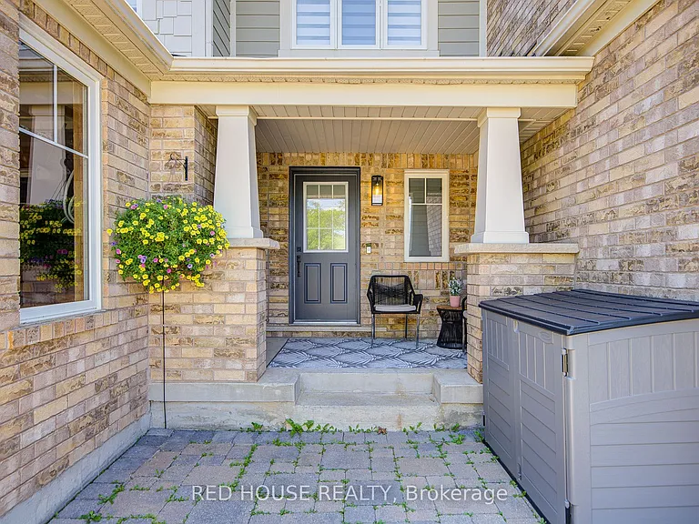332 Prosser Cir — Photo 4