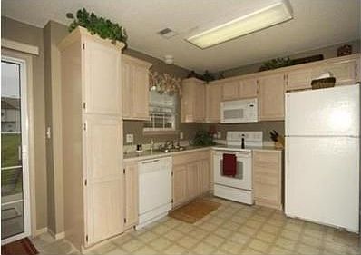 4th image of 5743 NW Plantation Ln