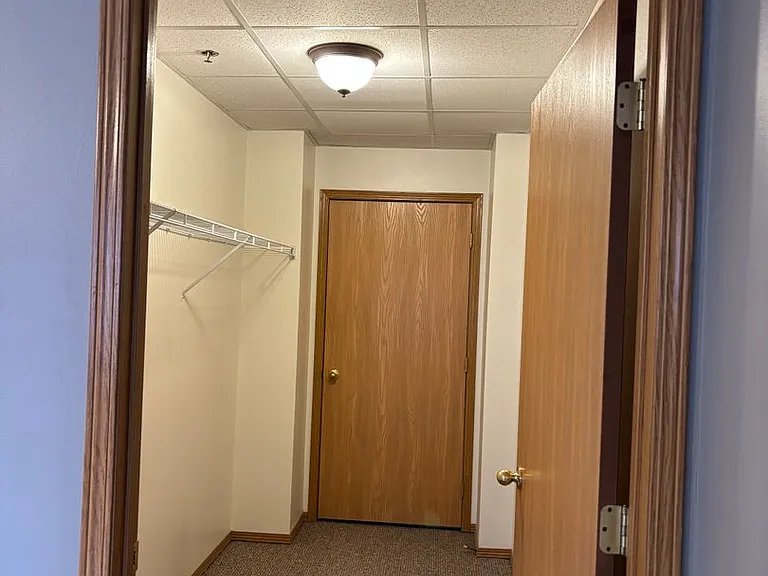 109 E Luverne St — Photo 12