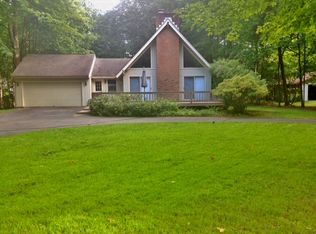 365 Northern Pines Rd, Gansevoort, NY 12831