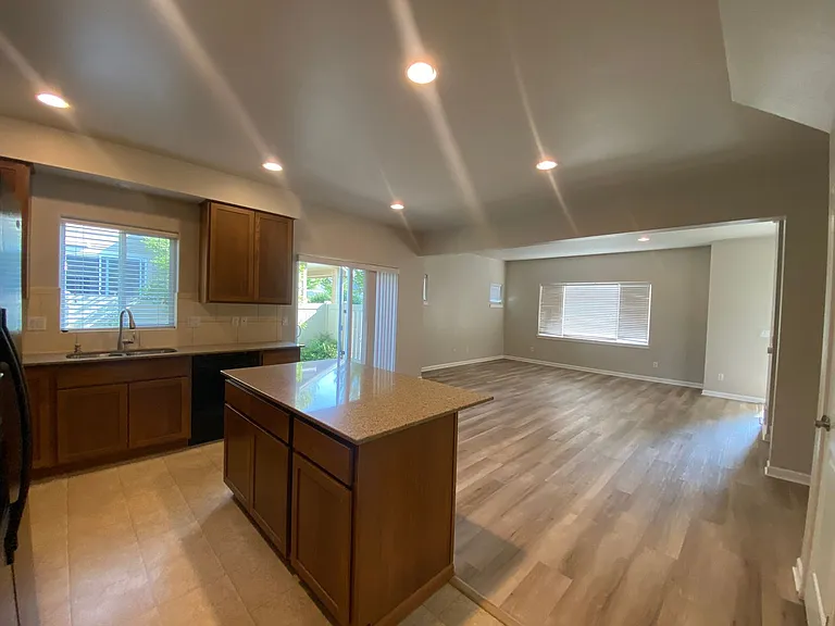 2130 N Country Vista Blvd — Photo 7