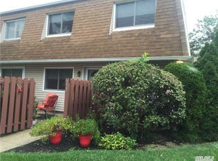 227 Storm Dr, Holtsville, NY 11742