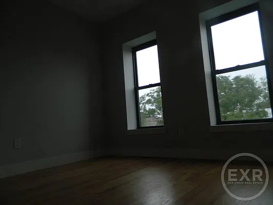 Rented by EXR | media 23