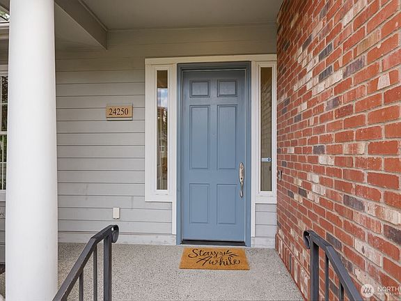 2nd image of 24250 NE 131st Terrace