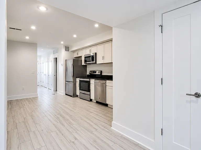 727 Quebec Pl NW — Photo 6