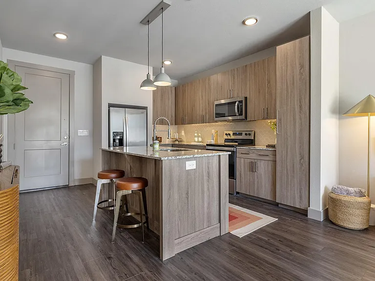 The Cosmopolitan Apartments — Photo 5