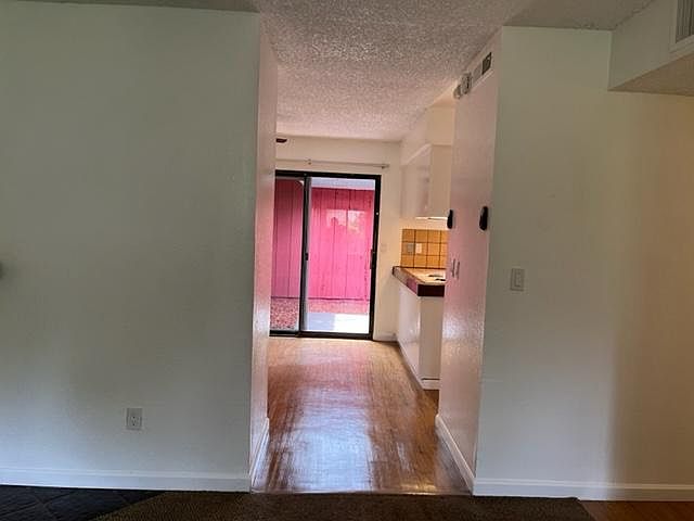 1st image of 422 S Clovis Ave APT 105