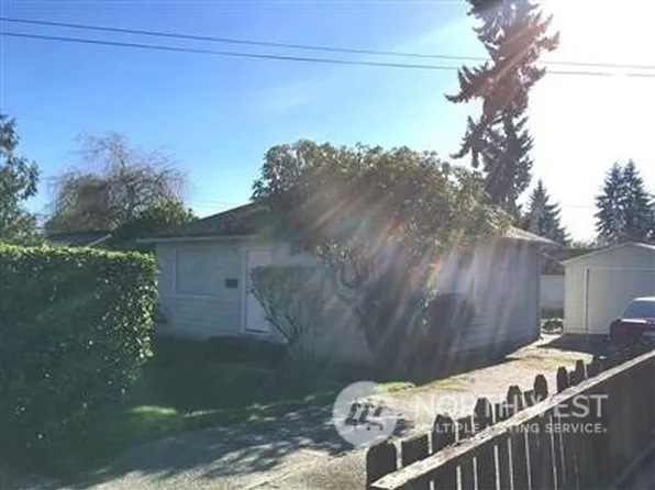 3411 SW 100th Street, Seattle, WA 98146