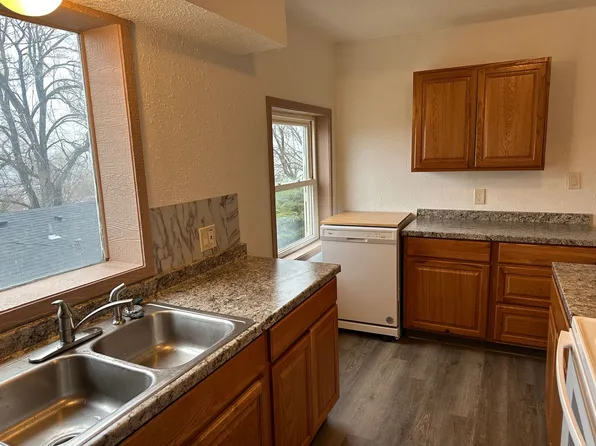 810 SW 8th St, Pendleton, OR 97801