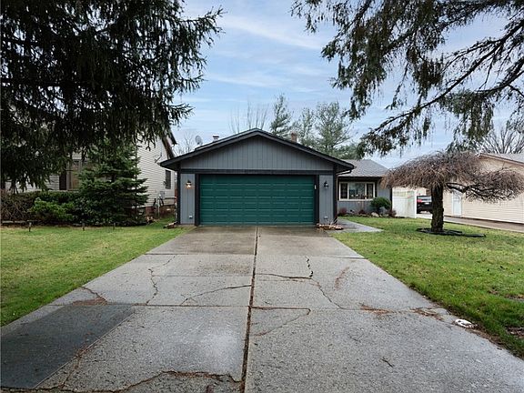 3rd image of 14944 Carol Dr