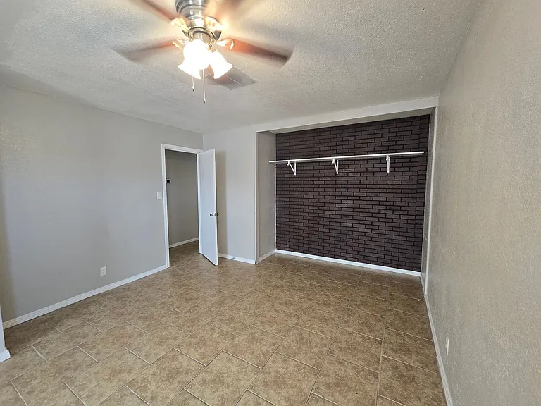 3904 Nixson Dr — Photo 7