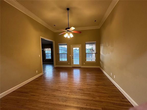 4th image of 5749 S Chanberry Ln