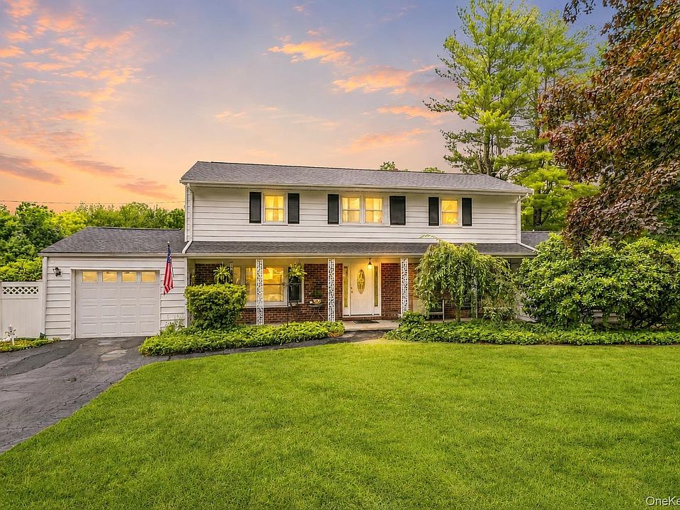 1st image of 2590 Darnley Place