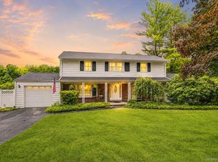 2590 Darnley Pl, Yorktown Heights, NY 10598