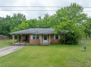 806 W 6th St, Booneville, AR 72927