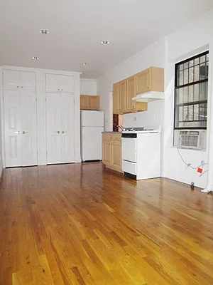Rented by City Connections Realty | media 26