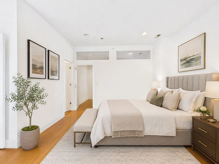 1621 Green Street — Photo 5