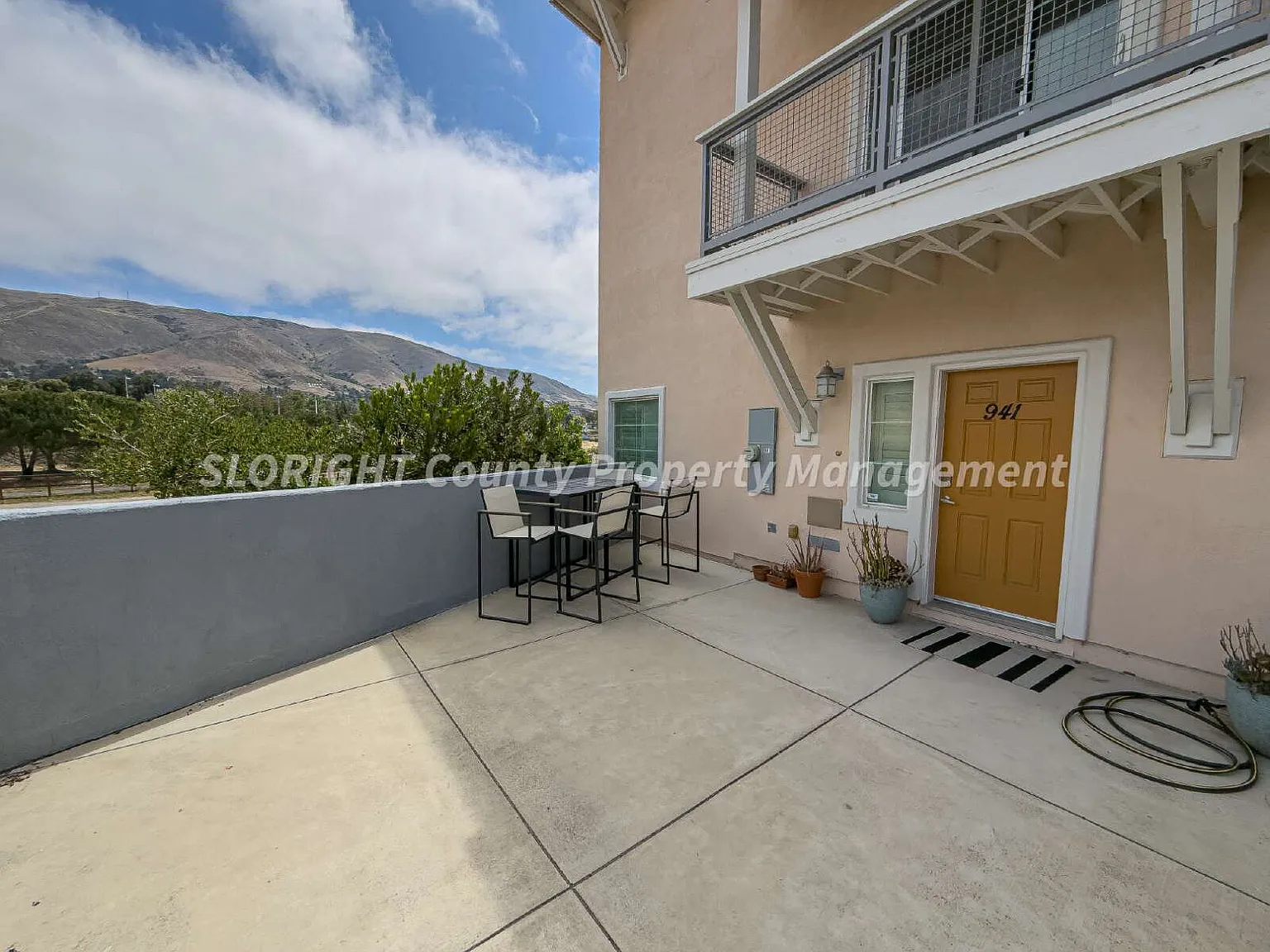 3 bed, 2.5 bath, $4,200 — Photo 1